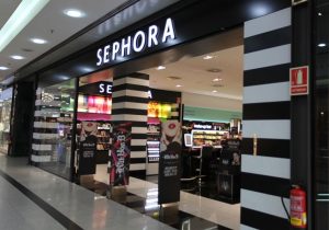 How to Save TONS of Money at Sephora | Sephora Hacks, Save Money Tips, Sephora Must Haves, Save Money, Save Money Ideas, Save Money Challenge, Save More Money
