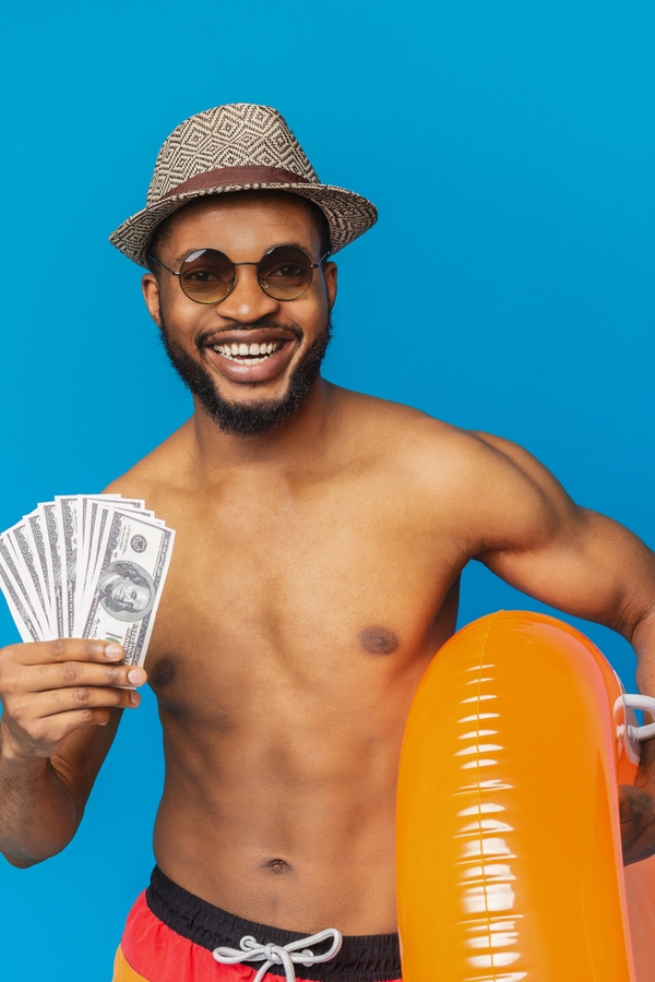 money saving vacation tips