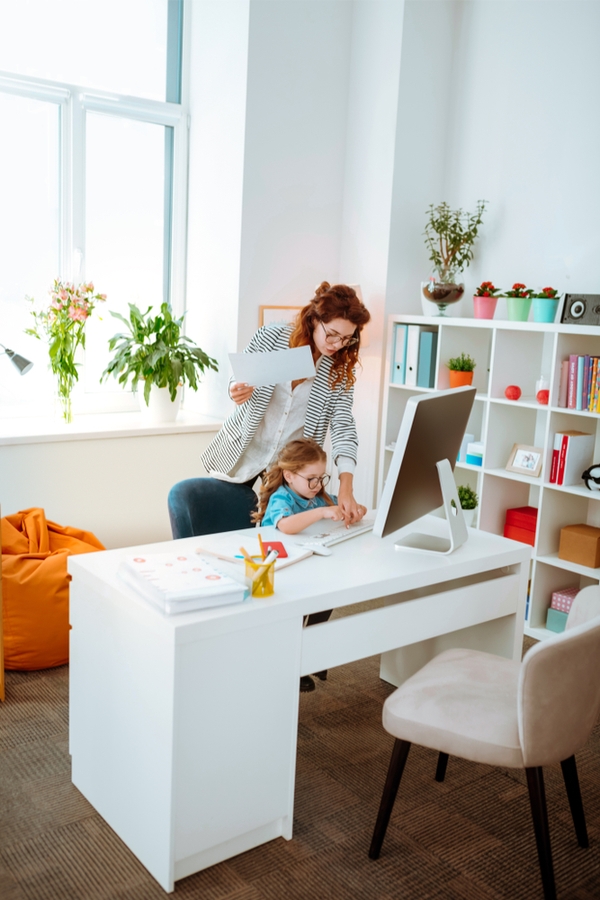 If you're a mom and looking for jobs that you can do from your house, you're in luck. These work from home jobs for mom give you the flexibility you need. 