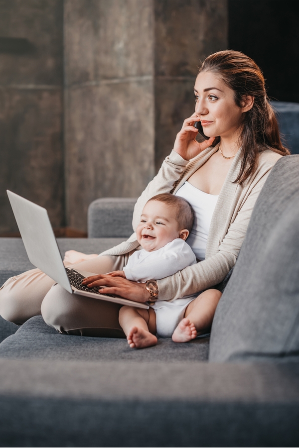 It can be tricky to find a job that allows you to work from home. These work from home jobs for mom will pay you well and give you flexibility. 